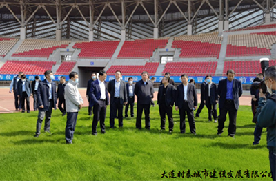 為承辦好足球相關賽事 大連普灣體育場、大連市青少年足球訓練基地 積極進行升級改造工作